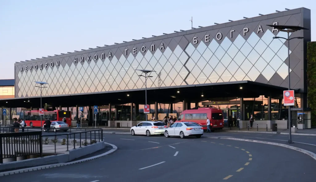 Aerodrom Nikola Tesla Beograd – transfer iz Niša sa vozačem